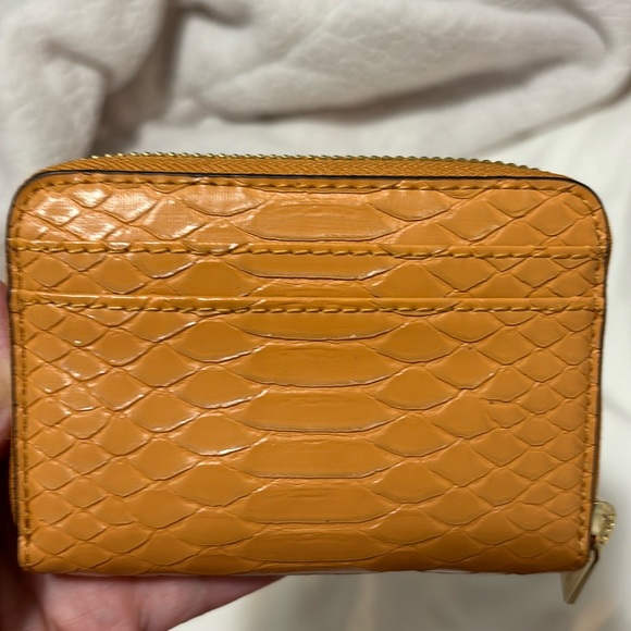 Michael Kors Zip around wallet - Picture 5 of 5